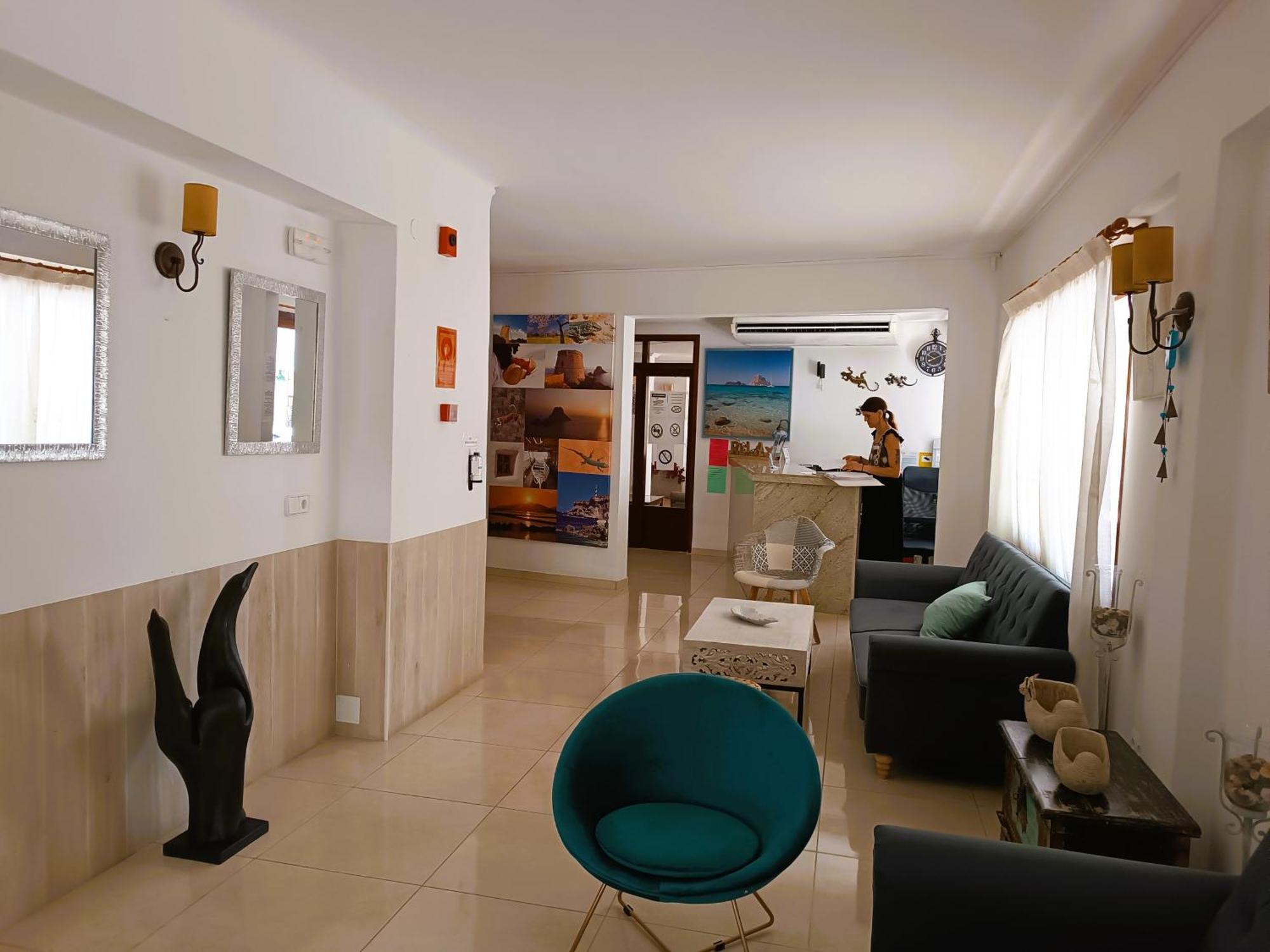 Hostal Horizonte San Antonio  Luaran gambar The lobby of the hotel